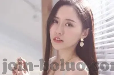 依依久久人妻狠狠-依依久久，人妻之柔情深藏